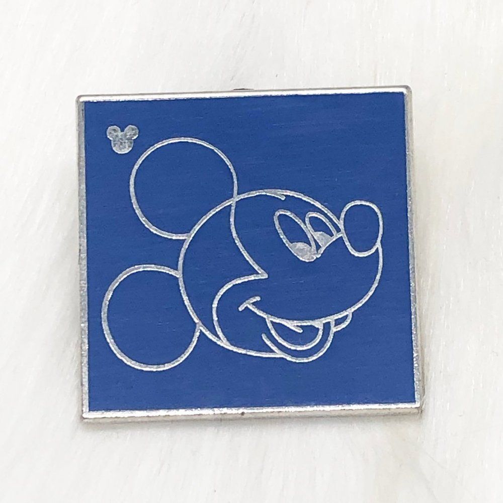 🔮 5/$25 Disney Blue Character Outlines‎ Mickey Mouse Pin